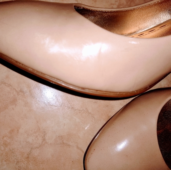 Authentic Coach Sheri Patent Leather Nude Heels - Picture 8 of 16